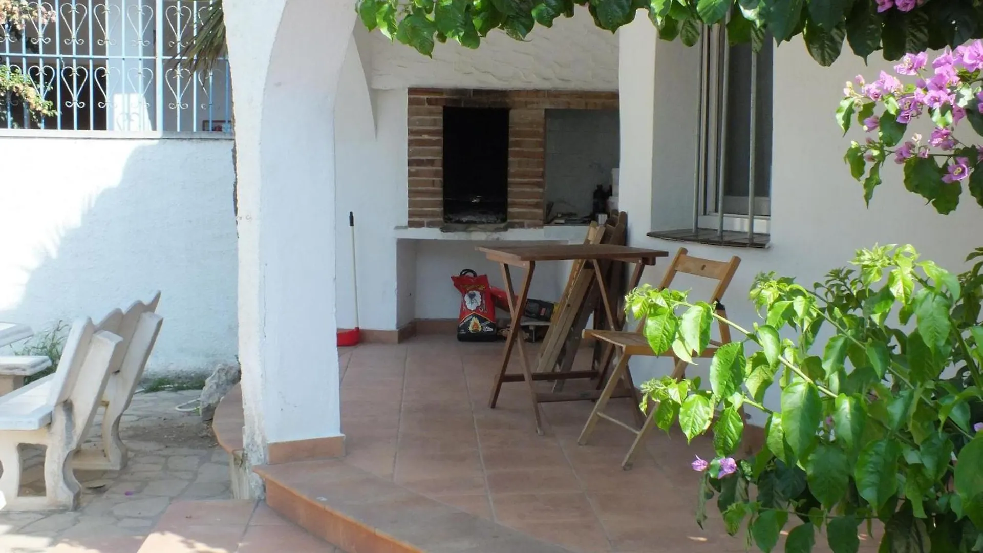 Villa Con Piscina Privada Y Jardin Cerrado En Castello D'Empuries, Ideal Para 6-8 Personas - Es-204-1 Empuriabrava