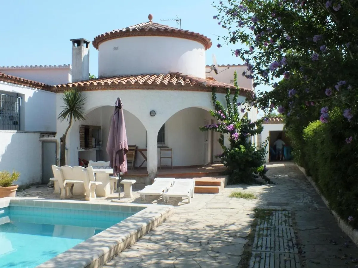 Villa Con Piscina Privada Y Jardin Cerrado En Castello D'Empuries, Ideal Para 6-8 Personas - Es-204-1 엠푸리아브라바 0*,