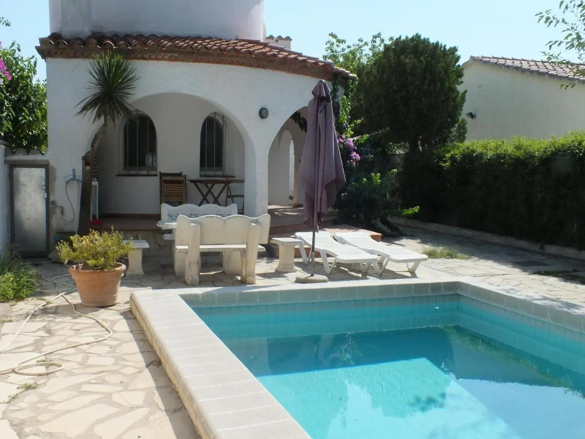 Villa Con Piscina Privada Y Jardin Cerrado En Castello D'Empuries, Ideal Para 6-8 Personas - Es-204-1 엠푸리아브라바