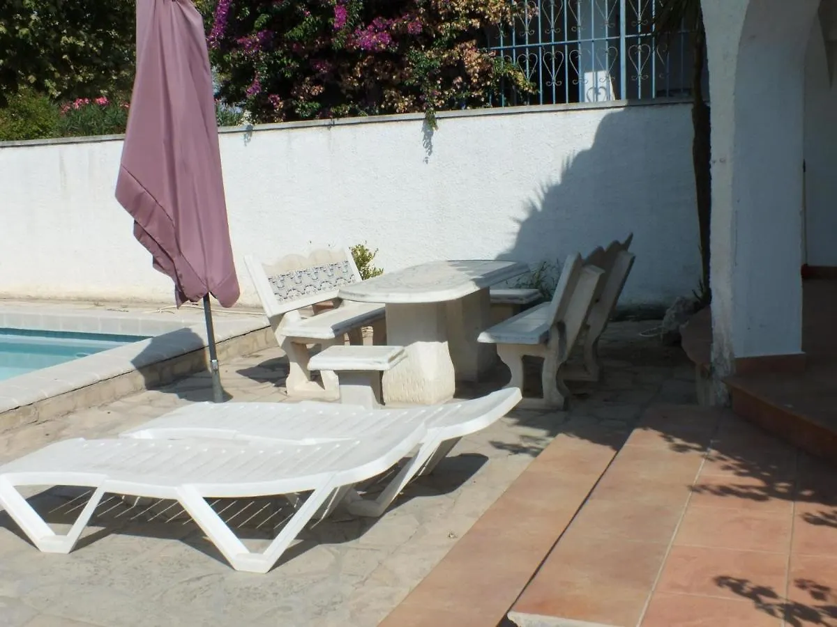 Villa Con Piscina Privada Y Jardin Cerrado En Castello D'Empuries, Ideal Para 6-8 Personas - Es-204-1 엠푸리아브라바