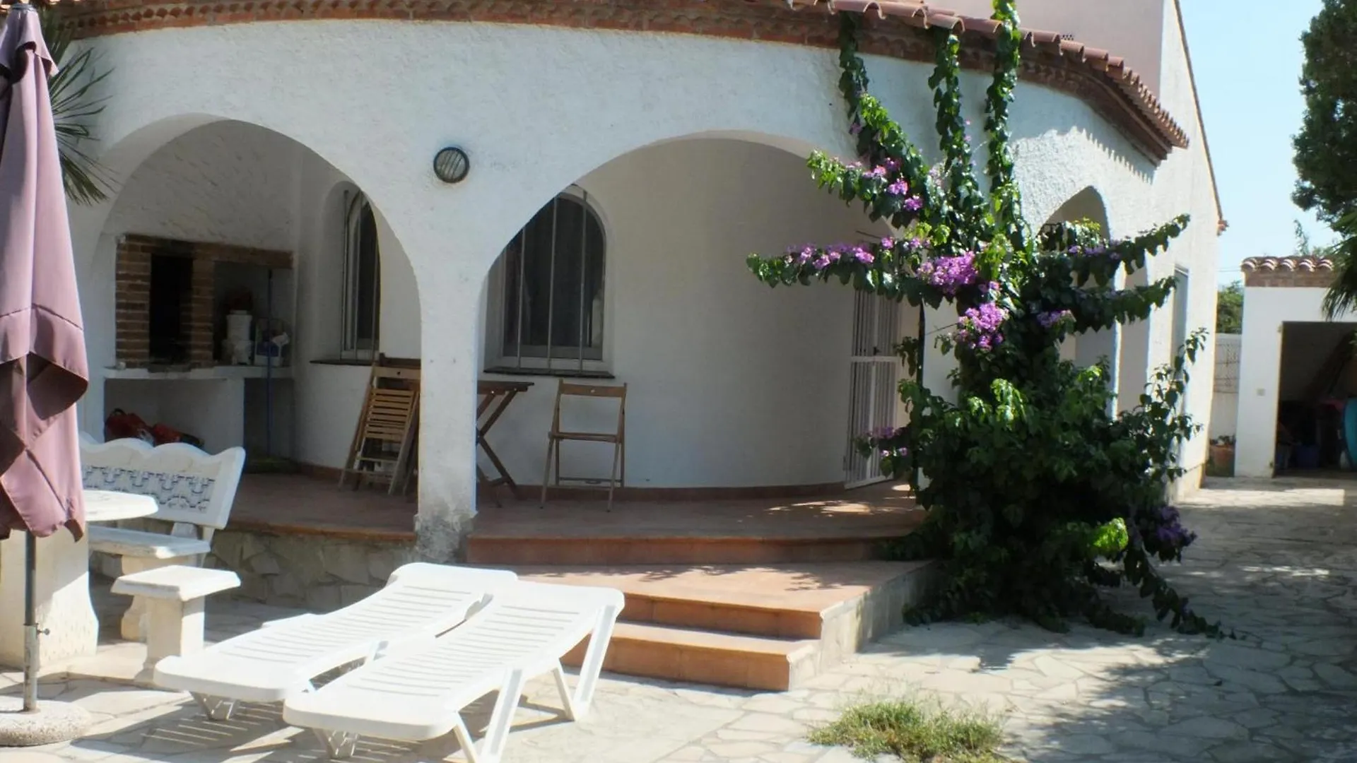 Villa Con Piscina Privada Y Jardin Cerrado En Castello D'Empuries, Ideal Para 6-8 Personas - Es-204-1 엠푸리아브라바 스페인